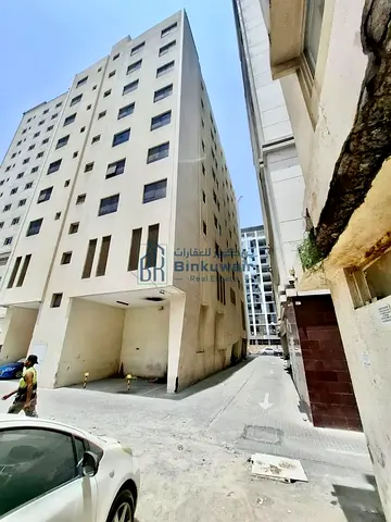 للبيع | بناية استثمارية مميزة في البطينة – الشارقة