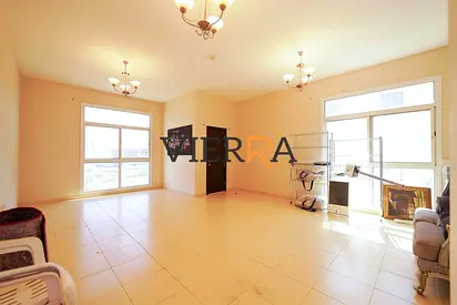 Huge Layout | With Laundry/Stotre | Closed Kitchen