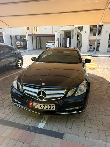 2012 Mercedes-BENZ E-CLASS 照片 2