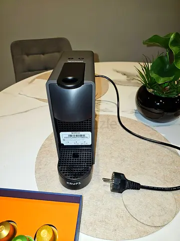 Nespresso Essenza Mini Capsule Coffee Machine - Compact, Used