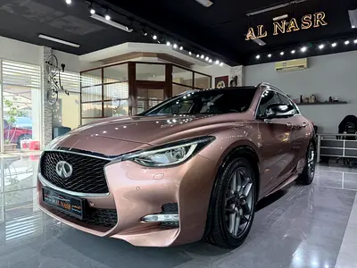 2017 Infiniti Q30 照片 3