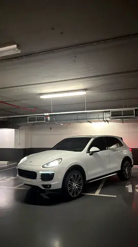 Porsche Cayenne 2016 Standard GCC Specs