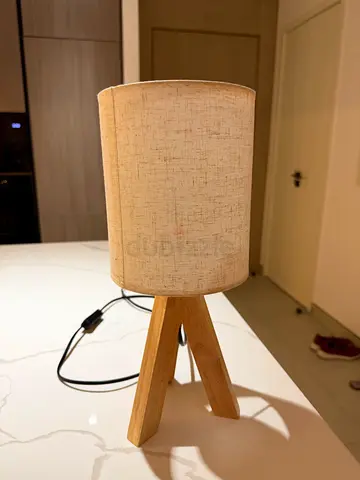 Desk lamp