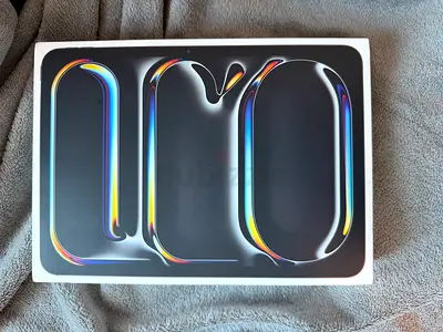 Sealed ipad Pro 11 inch box (brand new, unopened)