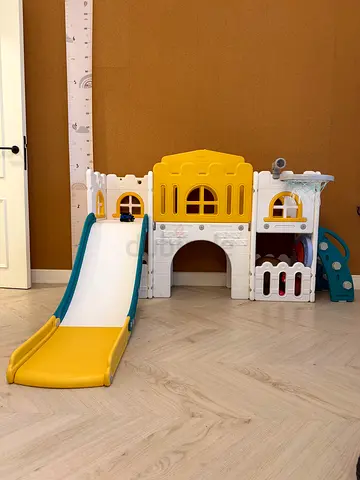 Garvee 8-in-1 Toddler Indoor/Outdoor Playset – Excellent Condition