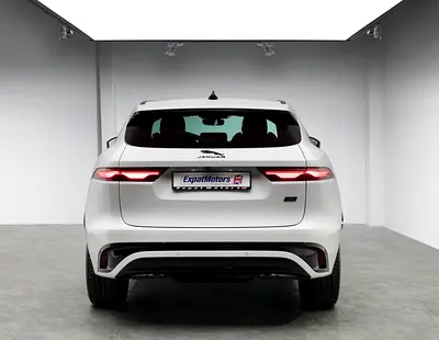 صورة 4 لـ 2025 Jaguar F-PACE