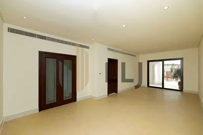 Ground Floor | Large Outdoor |Corner | Maids Room