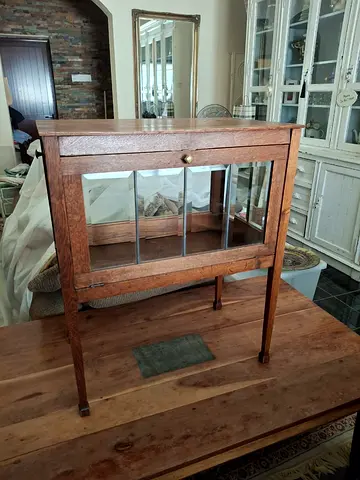 Antique-style Wooden Display Cabinet small