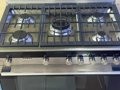 Siemens iq700 gas and electric 5 burner cooker 90cm same like new condition for sale