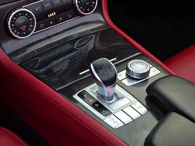 2013 Mercedes-BENZ SL thumbnail 16
