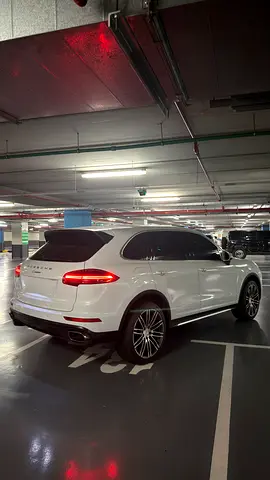 صورة 6 لـ 2016 Porsche CAYENNE