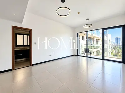 POOL VIEW | CLOSED KITCHEN | READY TO MOVE