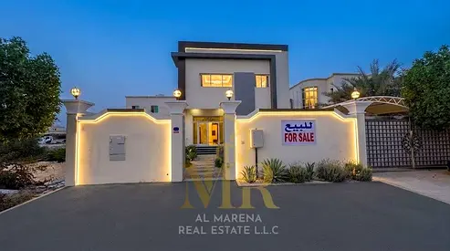 Villa for sale in Al Rawda 1 area, next to the mosque. Two floors and a roof. Area 5200 sq ft. Pric