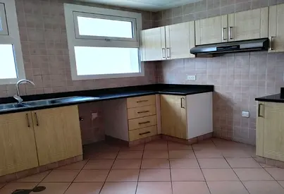 Spacious 2BR | Prime Jumeirah First Location
