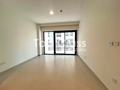 Modern 1BR | Vacant | Pool &amp; Beach Access