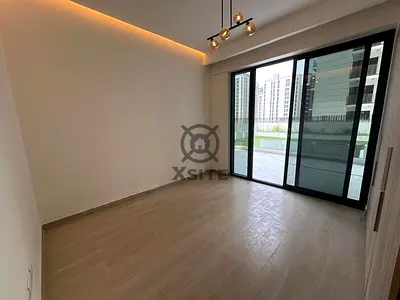 Brand New | Panoramic Deck | Close to Entry/Exit