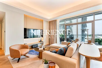 SOPHISTICATED URBAN LIVING | WORLD-CLASS LIFESTYLE | RESALE