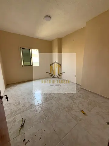 شقة غرفتين وصالة للبيع | 2 حمام | 1044 قدم² | بلكونة | تملك حر لجميع الجنسيات