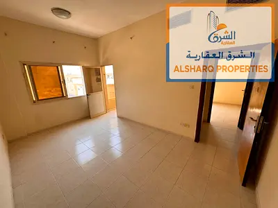 Two months free – excellent layout – balcony with an open view – full maintenance covered by the landlord – reasonable price.