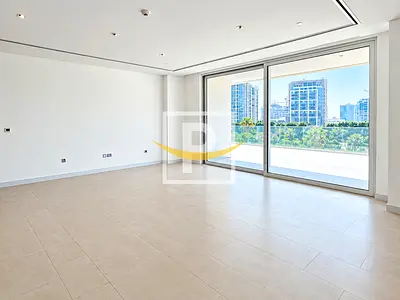 Vacant | Massive Lay-out | Pool and Community View