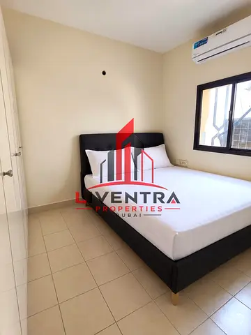 AED 4,000 Master Bedroom in Al Murqabat, 12 Cheques