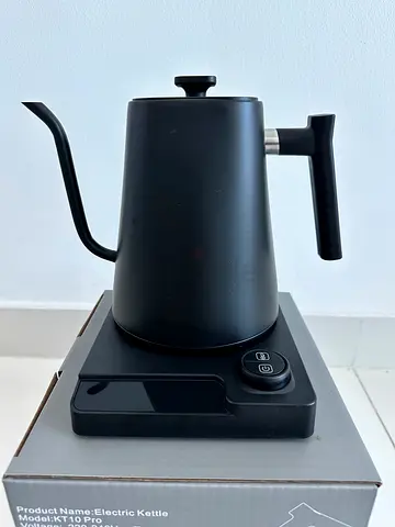 🫖 Electric Kettle – AED 90