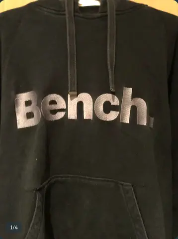 Bench Hoodie Size M