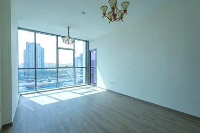 LOWER FLOOR - 1 CHEQUE PAYMENT - CLOSED KITCHEN