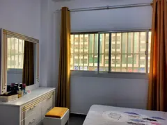 Looking for flatmate