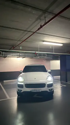 صورة 2 لـ 2016 Porsche CAYENNE