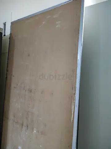 Used Single Bed wooden sheet for sale in Shabiya 11
