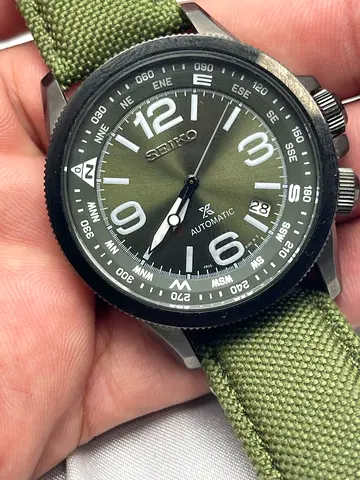 Seiko Automatic Green Dial Men's Watch with Green Fabric Strap
