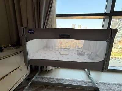 Chicco Next2me co-sleeping rocking baby crib