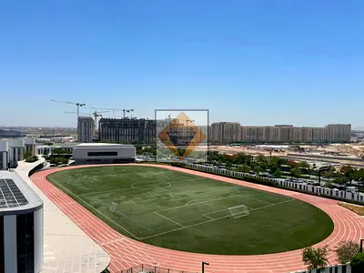فرصة استثمارية حصرية | استوديو فاخر مؤجر بالكامل بإطلالة خلابة على المسبح | إيست فيليج، الجادة