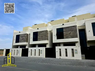 فيلا للأيجــار اول ساكن مع روف مميز جدا موقع مميزجدا قريب كافه الخدمات والمرافق العامه