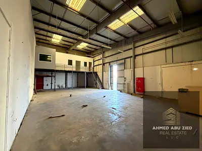 Warehouse for Rent in Umm Al Quwain Al Thoob A suitable warehouse opportunity in Al Thoob Industrial Area, Umm Al Quwain, offering a practical space