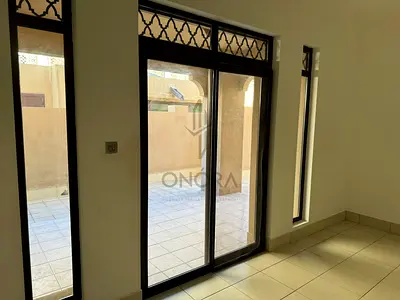 شقة فسيحة بغرفة نوم واحدة | مدينة زعفران 5 القديمة | شرفات متعددة وإطلالة على الفناء