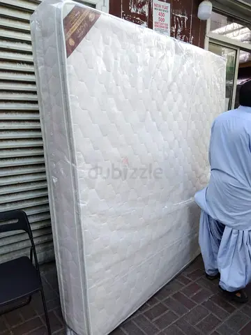 Pillow top mattress 180x200cm King size. Same day delivery available