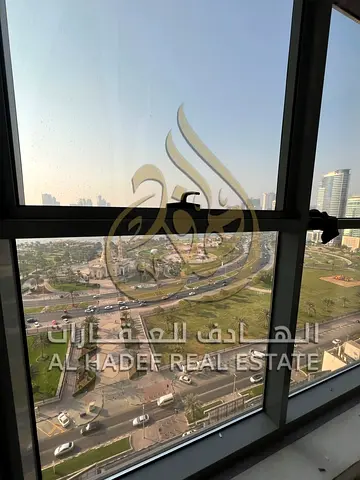 Al Hadef Real Estate presents an ultra-clean, modern 2-Bedroom apartment in a prime location right in the heart of Al Majaz 2. 🛌 Layout: 2 Spacious B