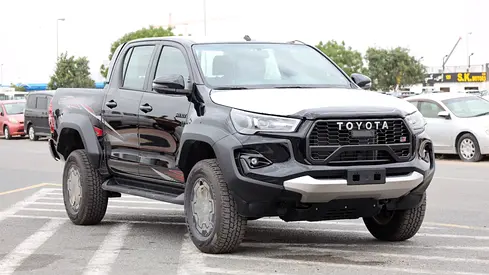 Toyota Hilux GR Sport 2026/2026 GCC Specs omani with compressor
