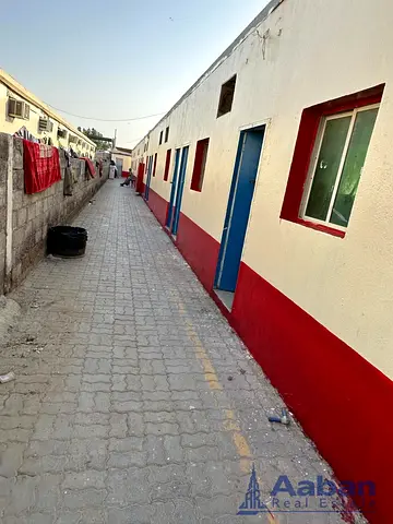 40 Rooms labour camp with 8 people capacity ready to move in al sajaa sharjah
