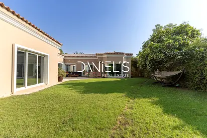 Priced to Sell | Next to Park | Big Plot