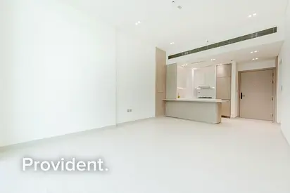Spacious 1BR + Powder Room | Cash Deal