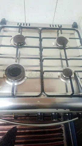 Gas stove with oven