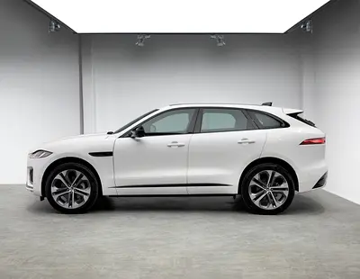 صورة 2 لـ 2025 Jaguar F-PACE