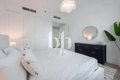 Vacant 20th July | Close to Mall | Upgraded
