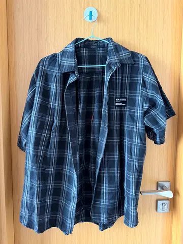 Grey checked long shirt / lightweight overshirt - size M