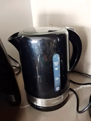 Black Electric Kettle 1.7L - Used, Working