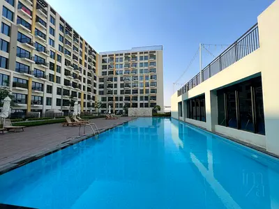POOL VIEW | UNFURNISHED | FAMILY FRIENDLY