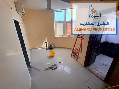 ارخص غرفة وصالة ب2 حمام في عجمان _ موقع مميز بالقرب من محطة الباص وجميع الخدمات _ سهل المخرج للشارقة ودبي